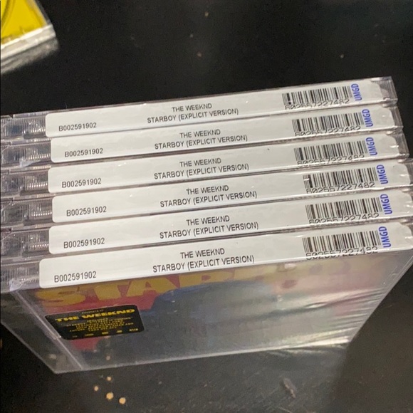The Weeknd starboy CD - Picture 2 of 3